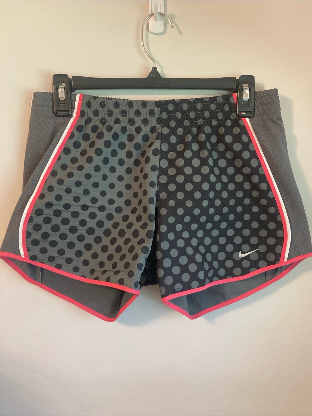 Nike Dri-Fit Athletic Shorts Size XS Gray Black Hot Pink color Polka Dots